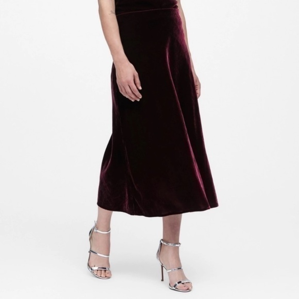 NWT Banana Republic Crushed Velvet Midi Skirts Size M
